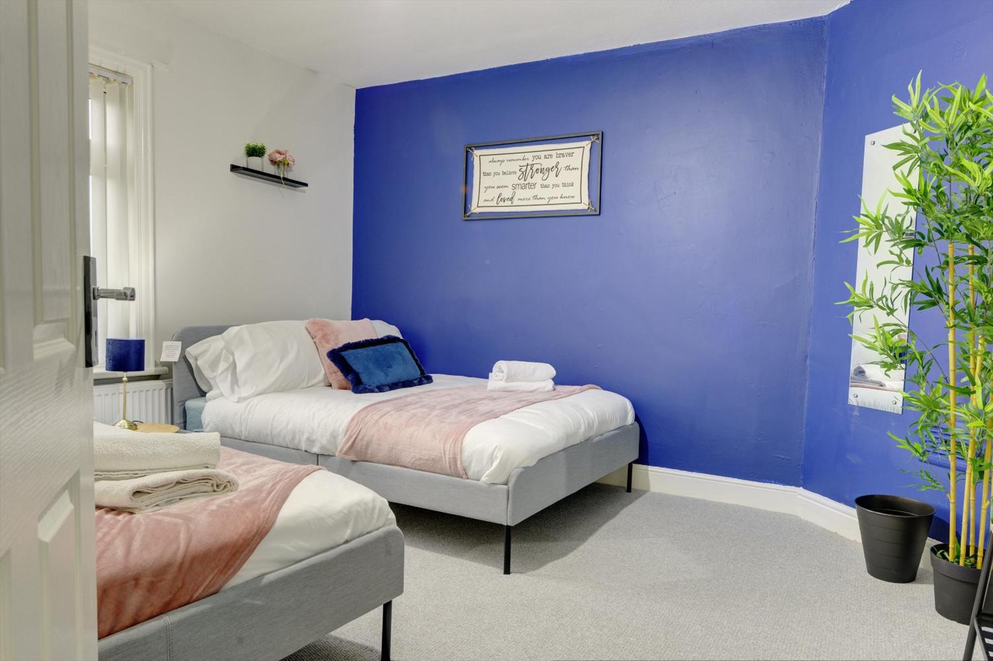 Stunning And Lovely 3 Bed House - Catch 22 Coventry Exterior foto