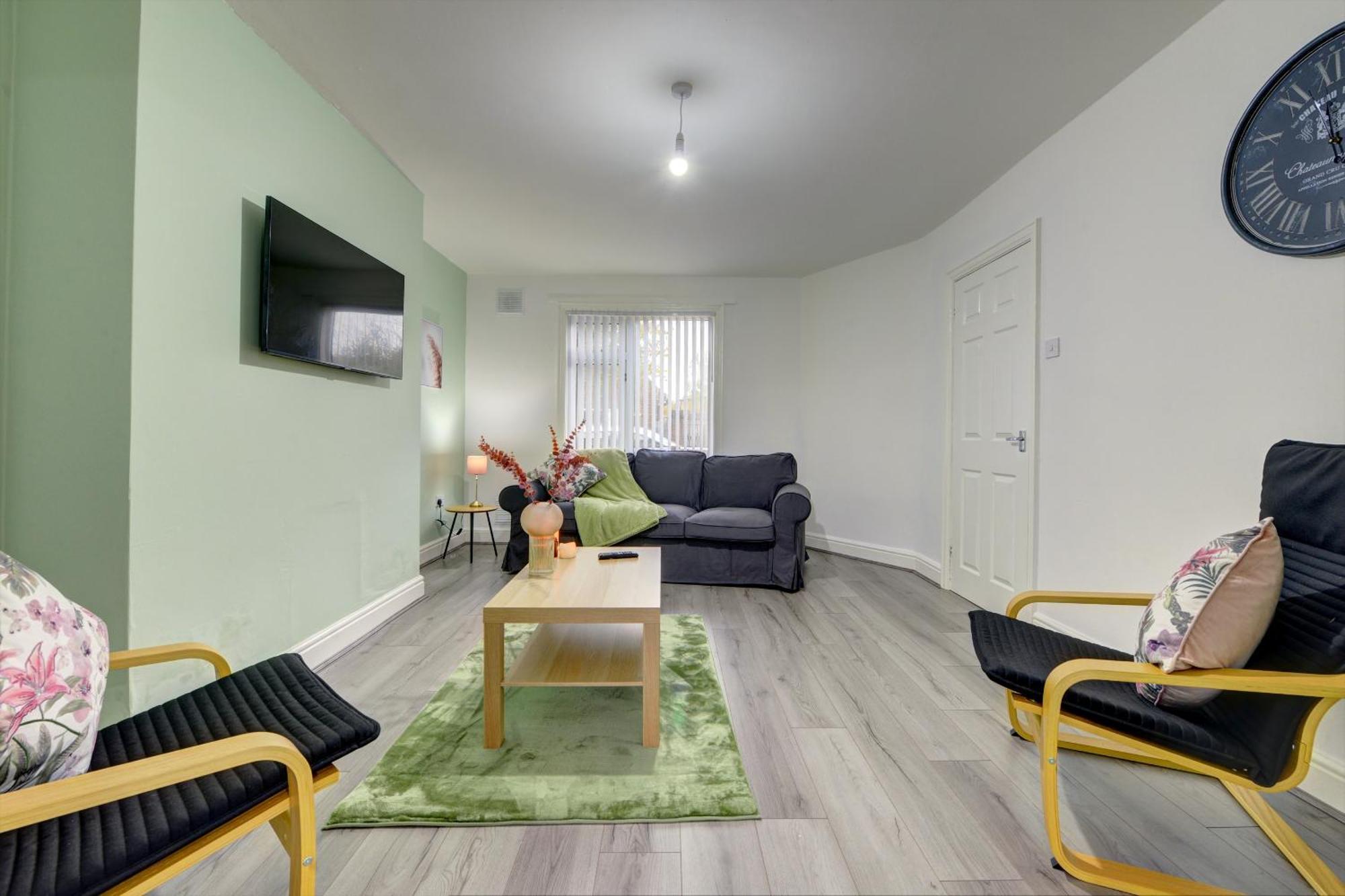 Stunning And Lovely 3 Bed House - Catch 22 Coventry Exterior foto