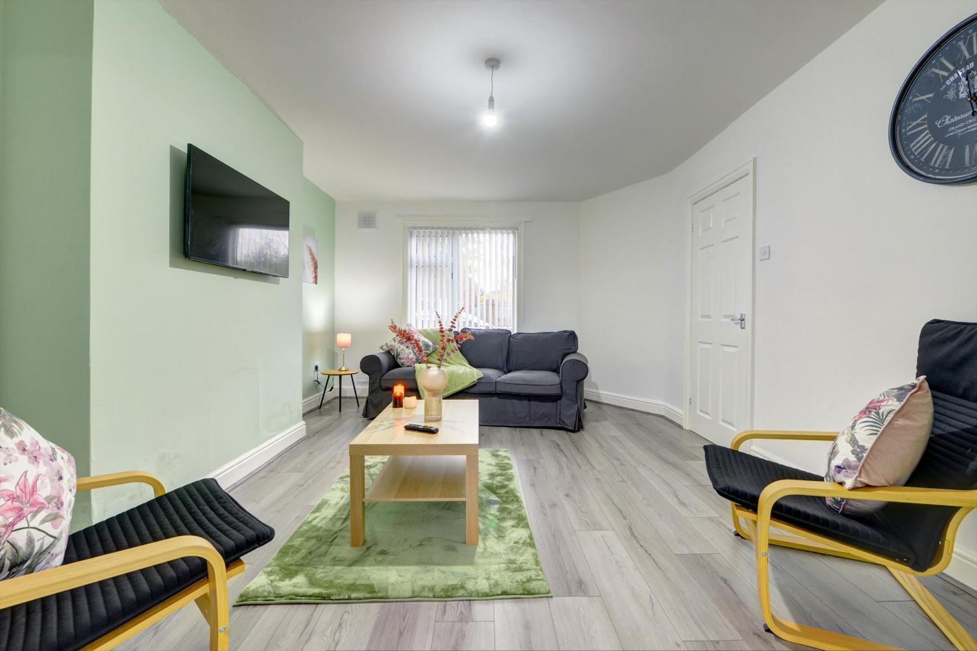 Stunning And Lovely 3 Bed House - Catch 22 Coventry Exterior foto