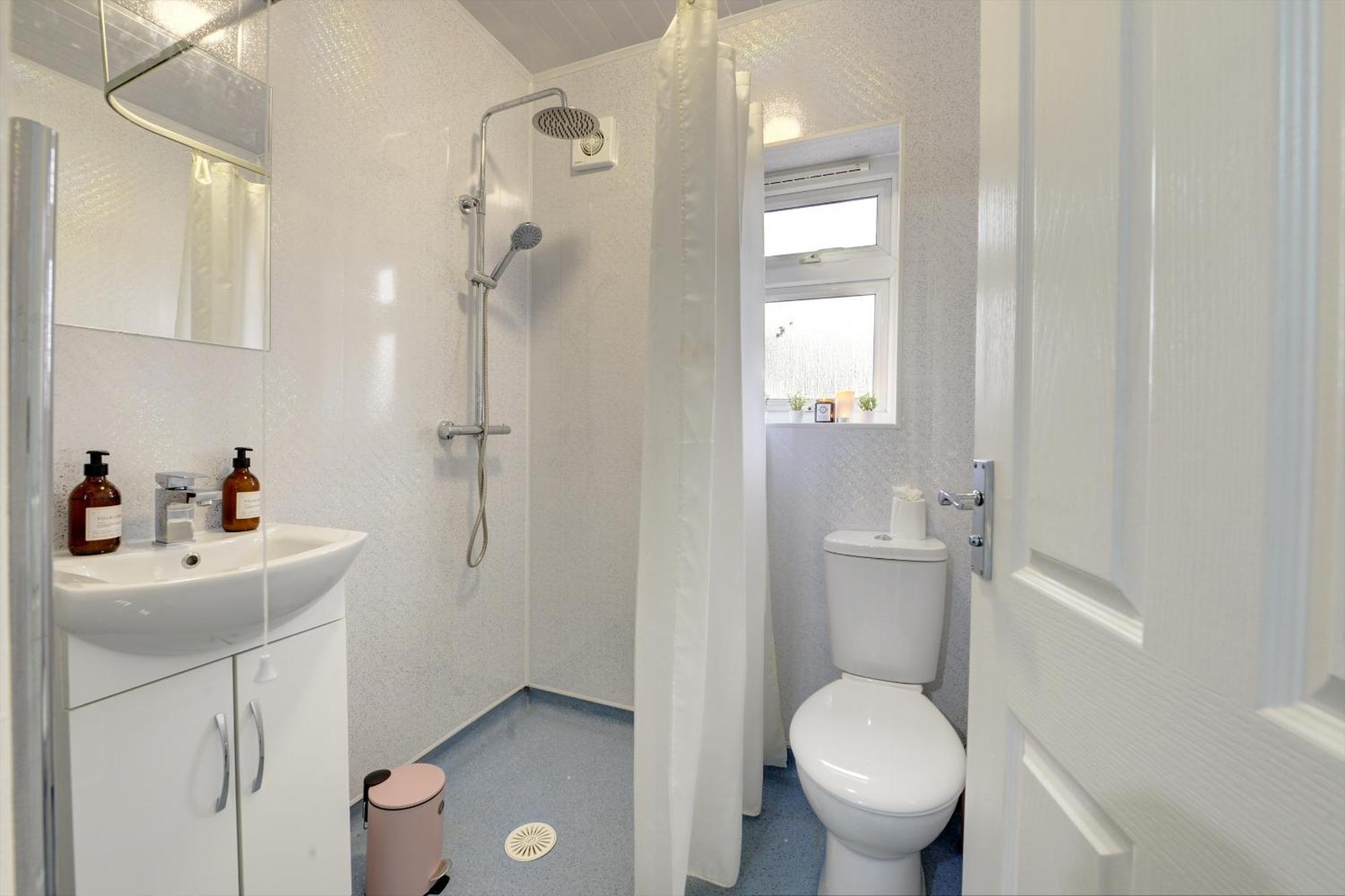 Stunning And Lovely 3 Bed House - Catch 22 Coventry Exterior foto