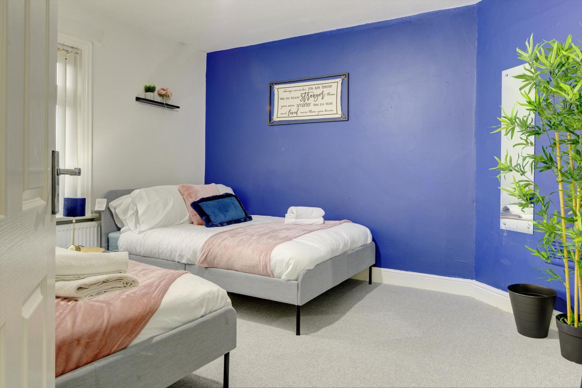 Stunning And Lovely 3 Bed House - Catch 22 Coventry Exterior foto