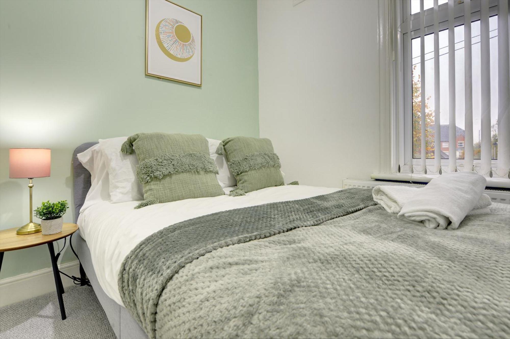 Stunning And Lovely 3 Bed House - Catch 22 Coventry Exterior foto