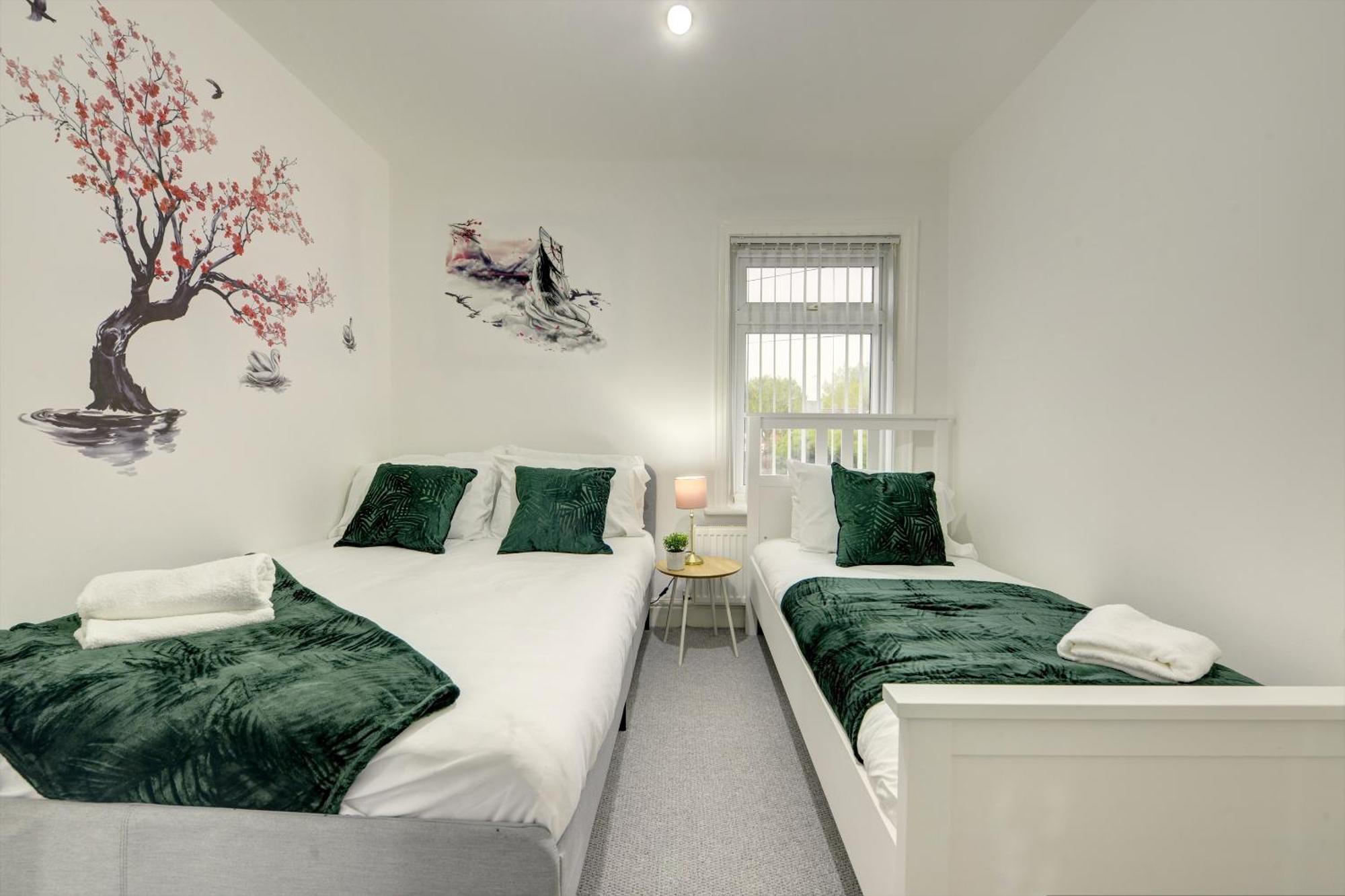 Stunning And Lovely 3 Bed House - Catch 22 Coventry Exterior foto