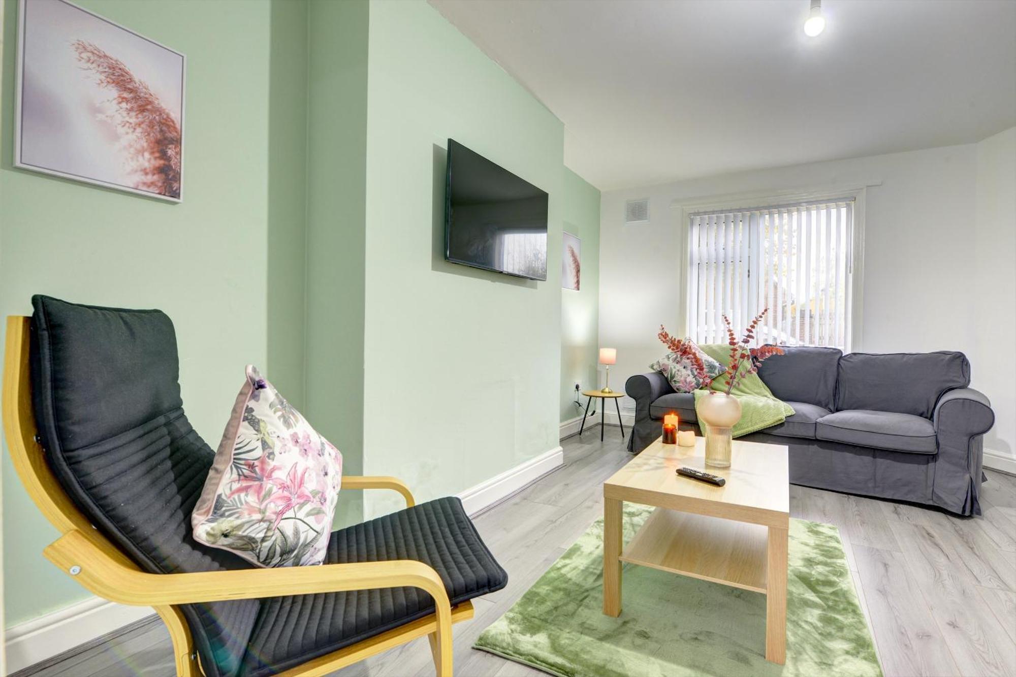 Stunning And Lovely 3 Bed House - Catch 22 Coventry Exterior foto
