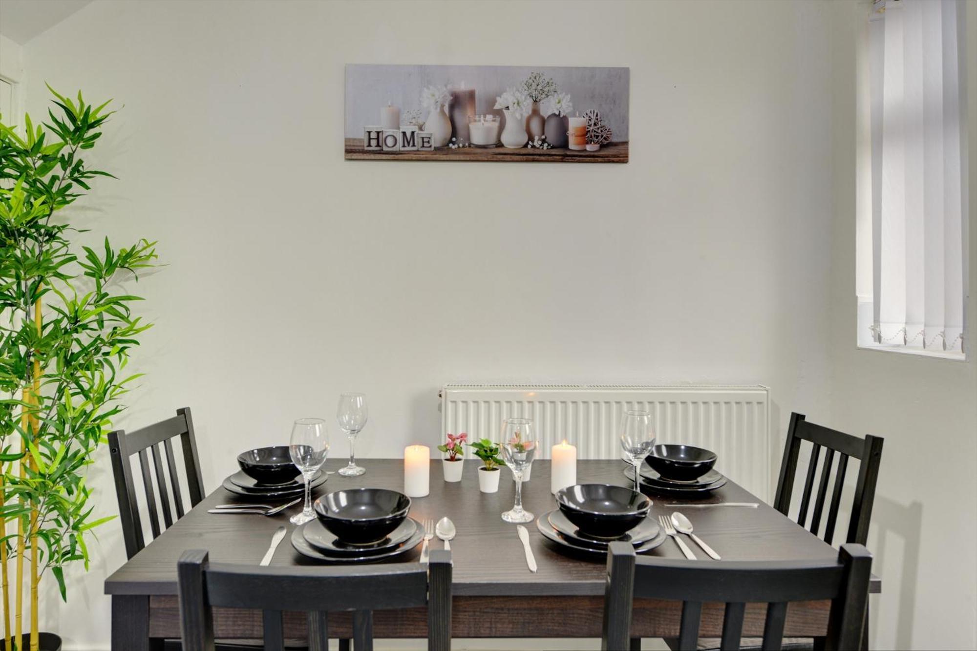 Stunning And Lovely 3 Bed House - Catch 22 Coventry Exterior foto