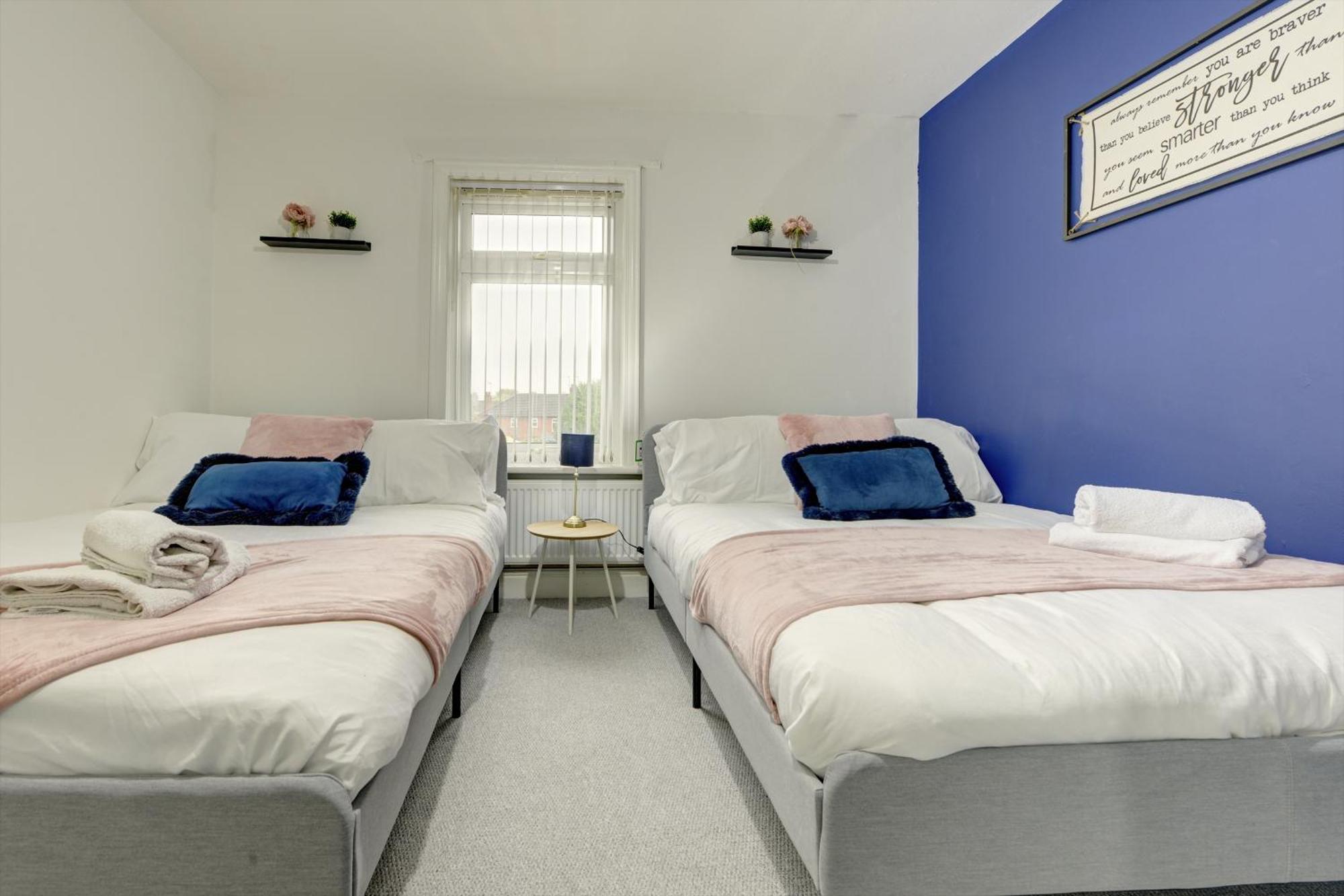 Stunning And Lovely 3 Bed House - Catch 22 Coventry Exterior foto