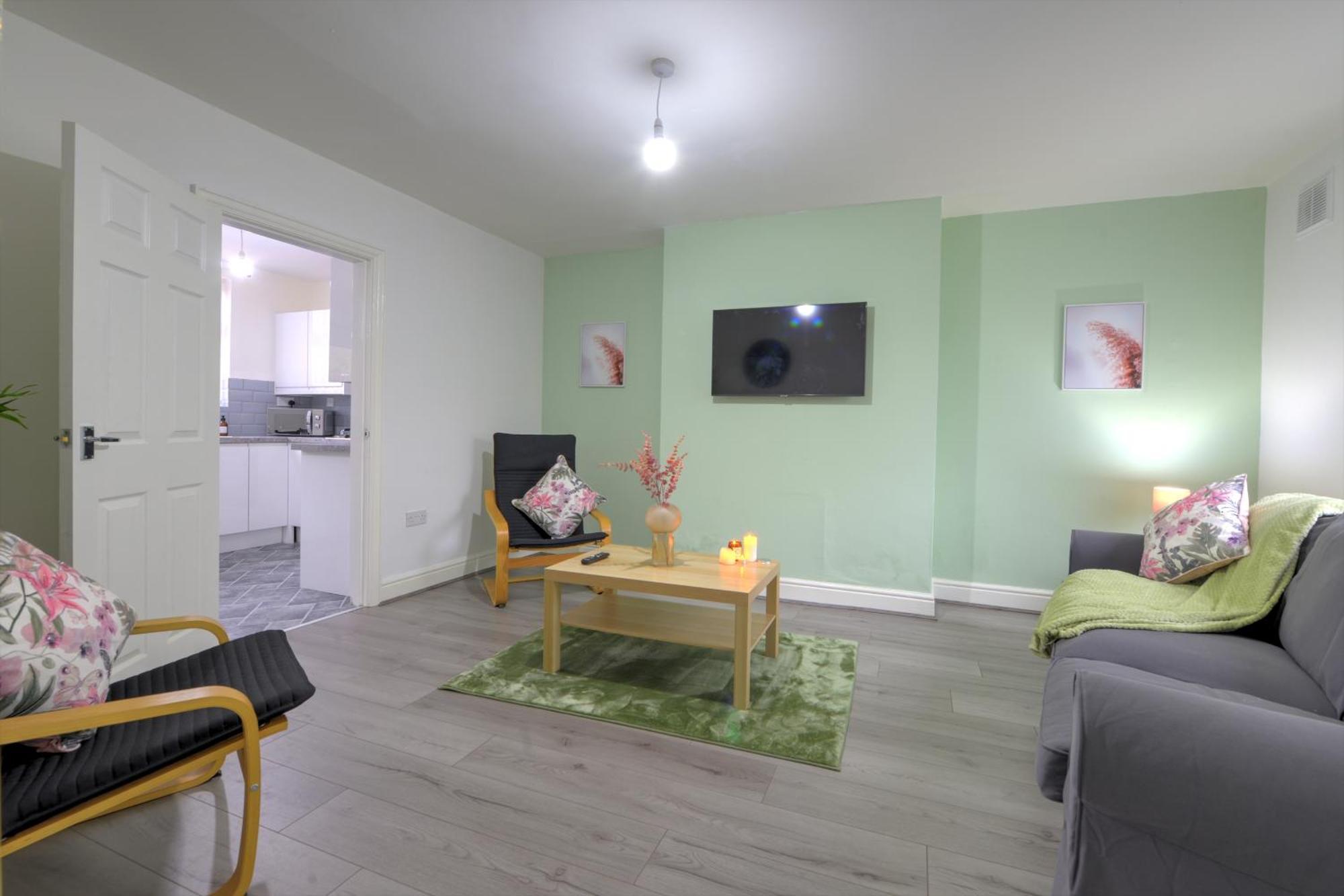 Stunning And Lovely 3 Bed House - Catch 22 Coventry Exterior foto